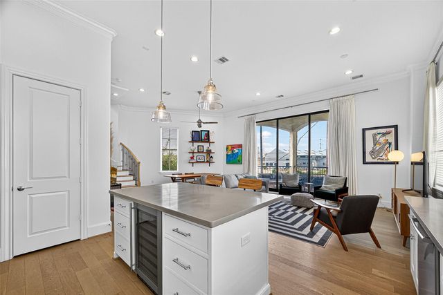 6240 Kansas Street, Houston, TX 77007