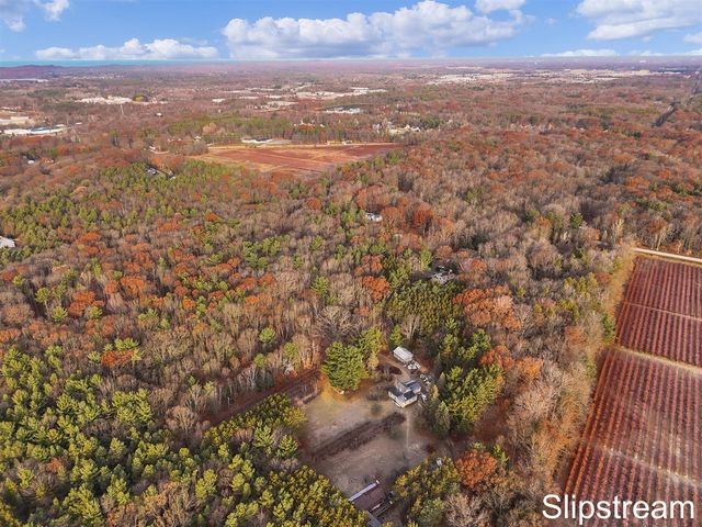 18651 W Spring Lake Road, Spring Lake, MI 49456