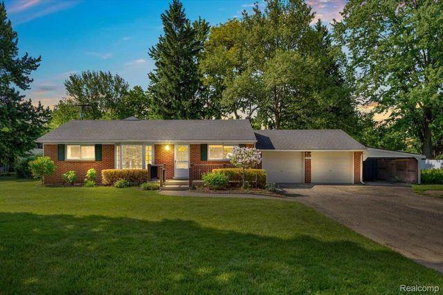 778 Troywood Drive, Troy, MI 48083