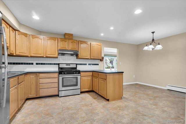 778 Troywood Drive, Troy, MI 48083
