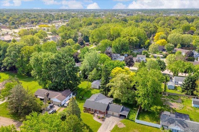 778 Troywood Drive, Troy, MI 48083