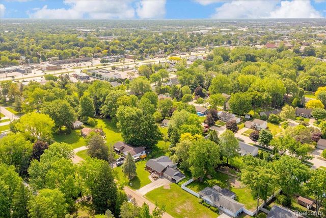 778 Troywood Drive, Troy, MI 48083