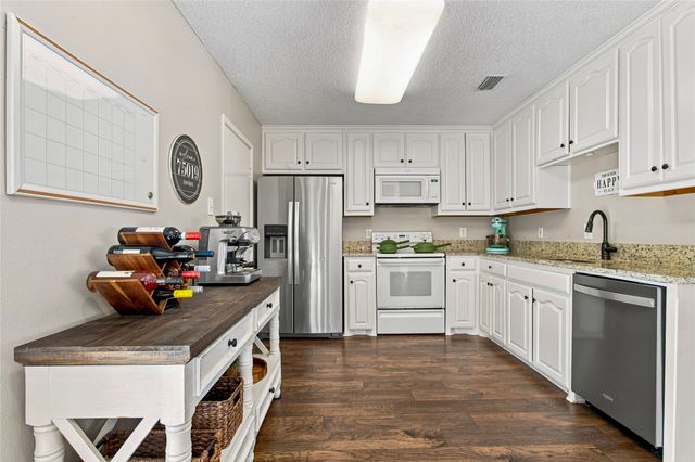 911 Rolling Brook Lane, Coppell, TX 75019