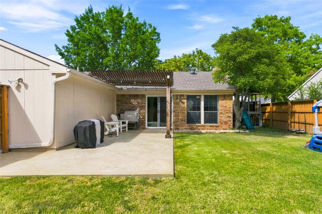 911 Rolling Brook Lane, Coppell, TX 75019