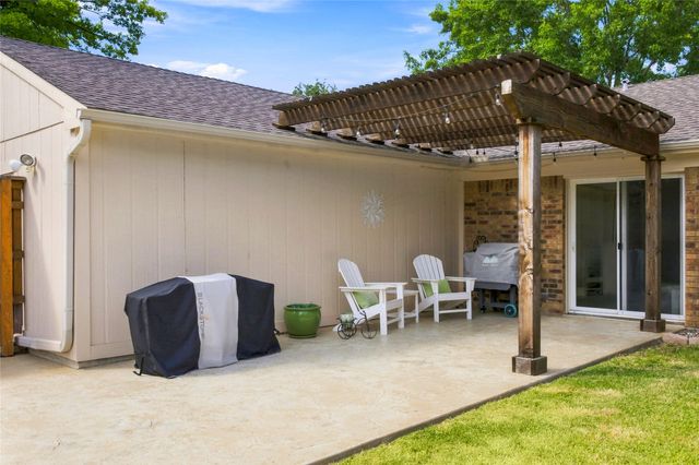 911 Rolling Brook Lane, Coppell, TX 75019