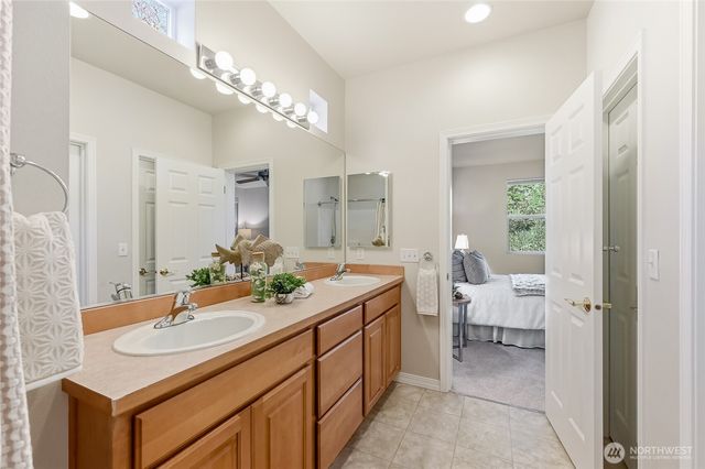 22818 NE 132nd Place, Redmond, WA 98053