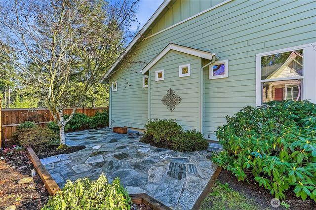 22818 NE 132nd Place, Redmond, WA 98053