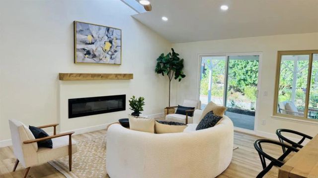 17523 Plaza Marlena, San Diego, CA 92128