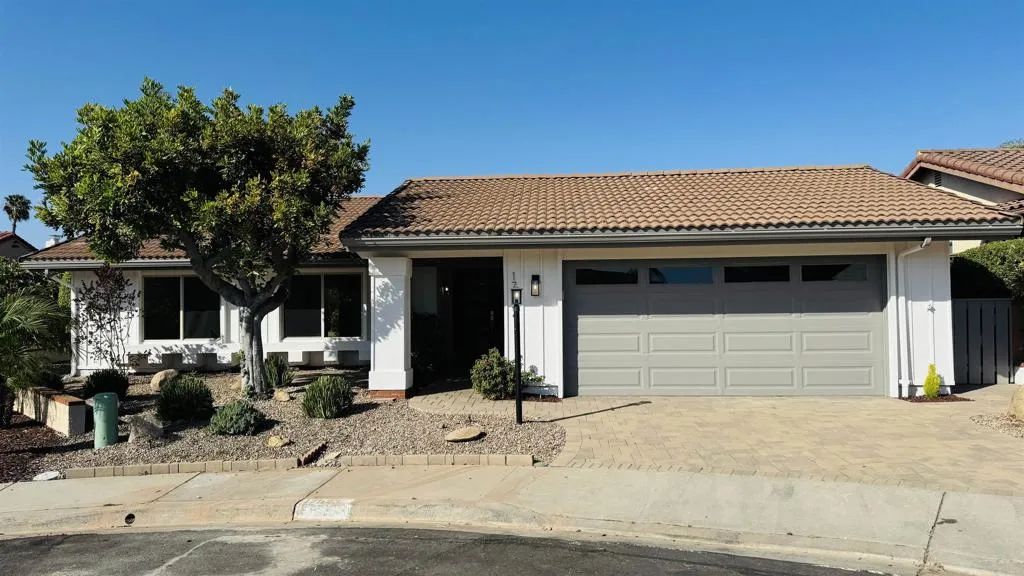 17523 Plaza Marlena, San Diego, CA 92128
