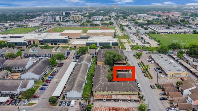 6401 Skyline Drive 38, Houston, TX 77057