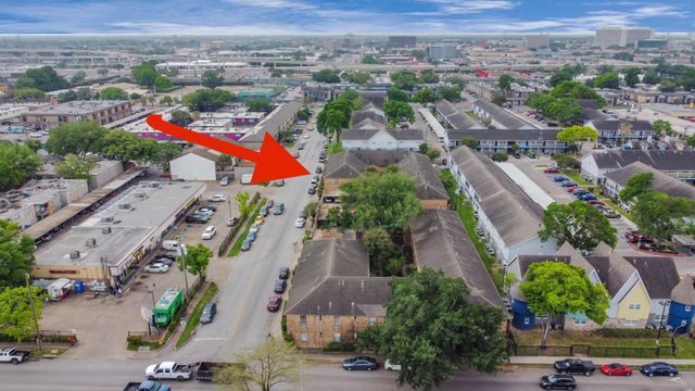 6401 Skyline Drive 38, Houston, TX 77057