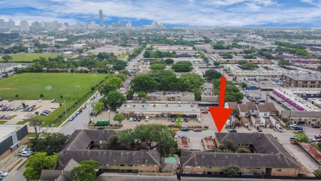 6401 Skyline Drive 38, Houston, TX 77057