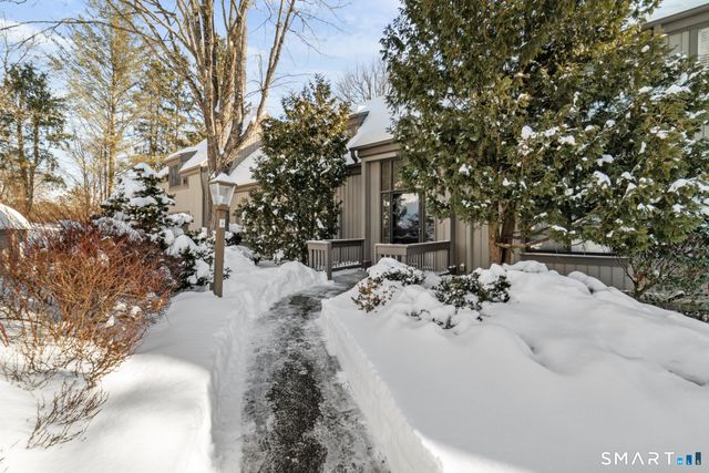 519 Heritage Village D, Southbury, CT 06488