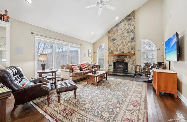 7 Gooler Court, Stony Point, NY 10980