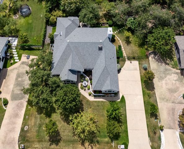 212 Palos Verdes DR, Lakeway, TX 78734