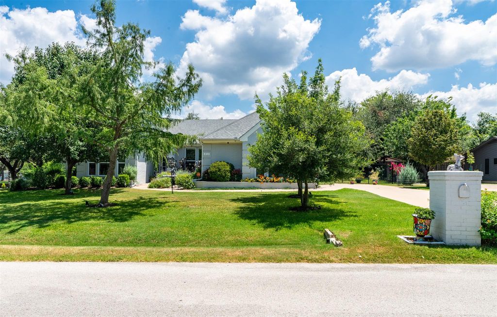 212 Palos Verdes DR, Lakeway, TX 78734