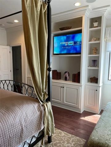 504 Avocado Avenue, Corona Del Mar, CA 92625