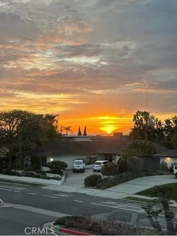 504 Avocado Avenue, Corona Del Mar, CA 92625