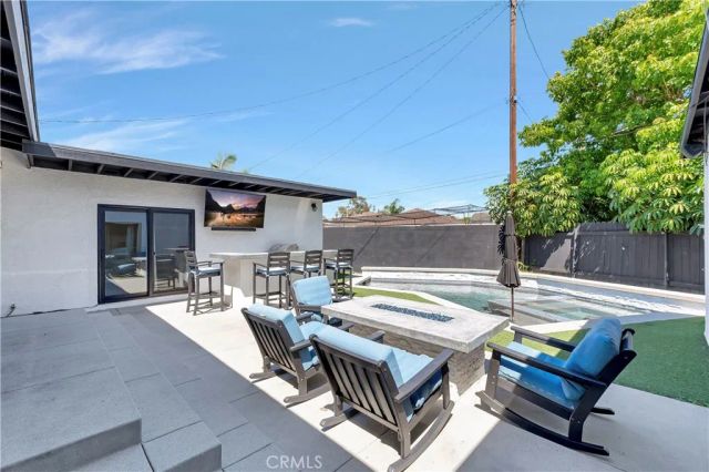 2916 Charlemagne Avenue, Long Beach, CA 90815