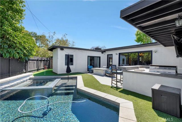 2916 Charlemagne Avenue, Long Beach, CA 90815