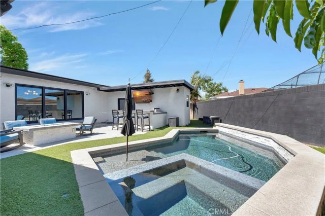 2916 Charlemagne Avenue, Long Beach, CA 90815