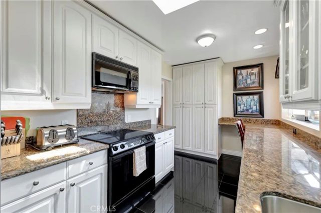2916 Charlemagne Avenue, Long Beach, CA 90815
