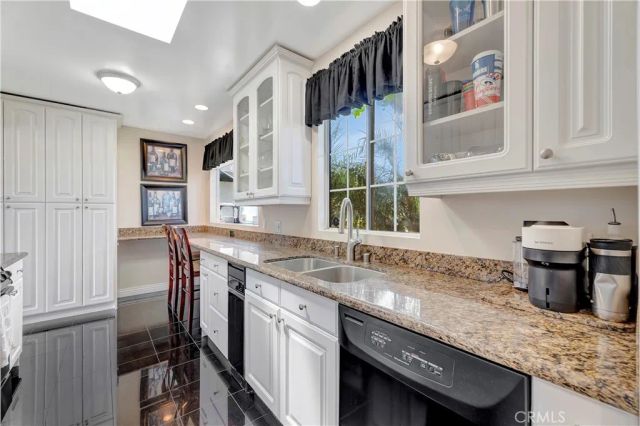 2916 Charlemagne Avenue, Long Beach, CA 90815