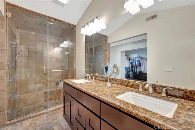 2916 Charlemagne Avenue, Long Beach, CA 90815