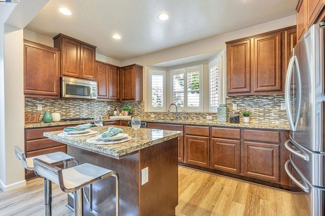 5801 Flora Cmn, Livermore, CA 94551