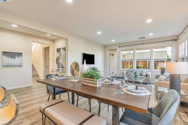 5801 Flora Cmn, Livermore, CA 94551