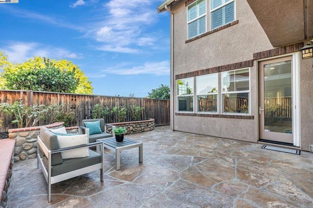 5801 Flora Cmn, Livermore, CA 94551