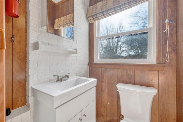 5105 Lee Hwy, Troutville, VA 24175