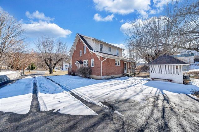 5105 Lee Hwy, Troutville, VA 24175