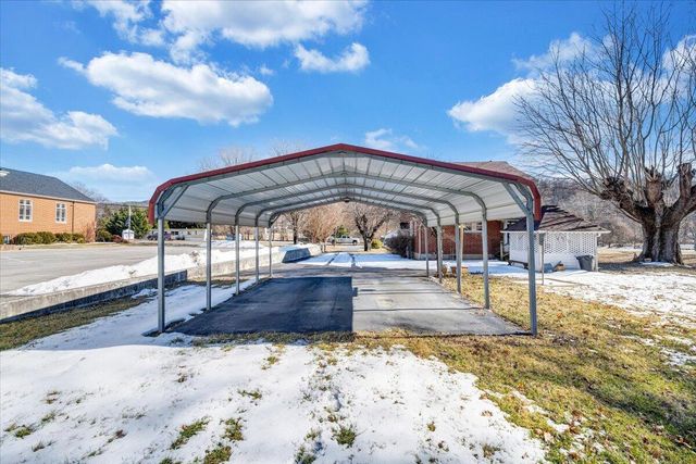 5105 Lee Hwy, Troutville, VA 24175