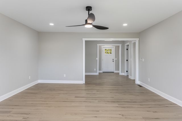 7316 Midfield Drive, Chattanooga, TN 37421