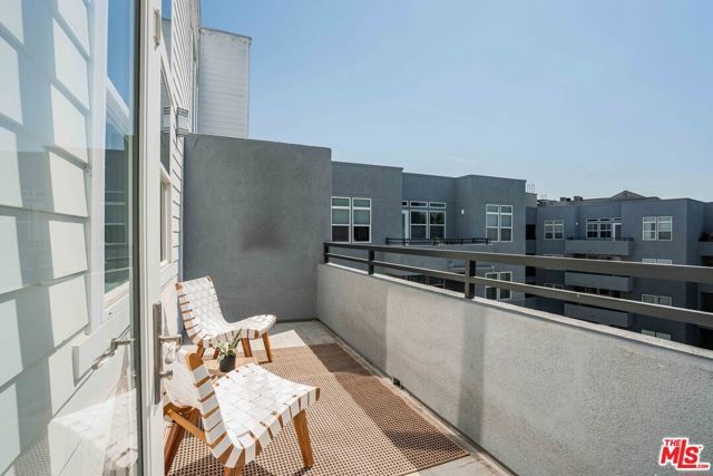 7100 Playa Vista Drive 406, Los Angeles, CA 90094