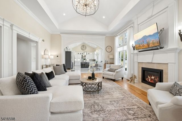 55 DEER RUN, Watchung Boro, NJ 07069