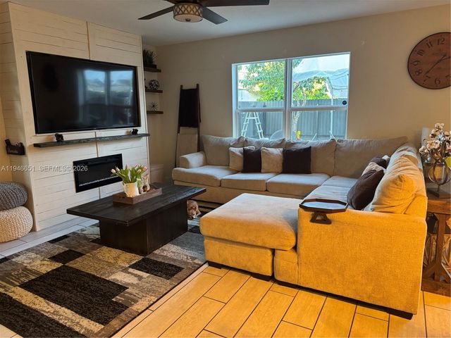 531 NE 6th Place, Florida City, FL 33034