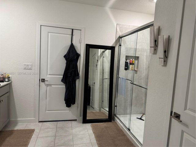 531 NE 6th Place, Florida City, FL 33034