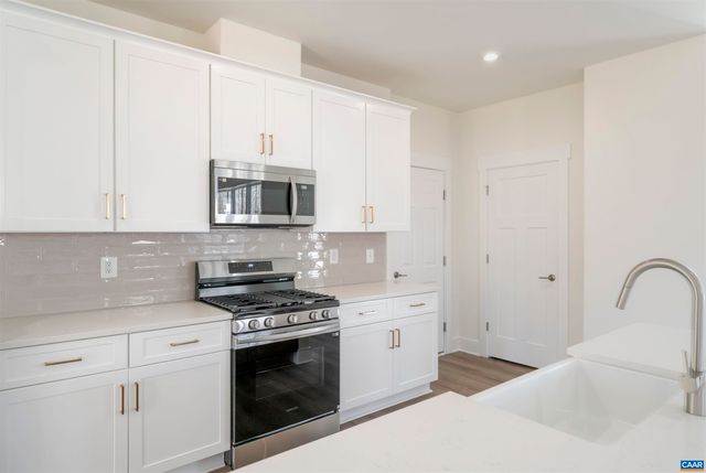 6366 LOUISA RD, Keswick, VA 22947