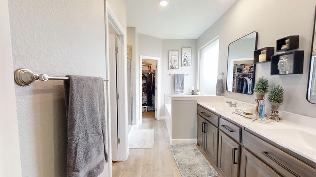 1624 Omaha Drive, Granbury, TX 76049