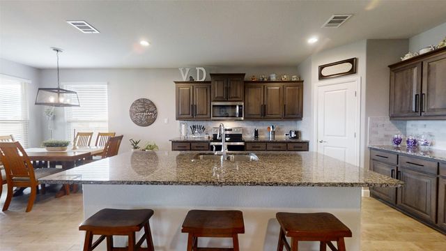 1624 Omaha Drive, Granbury, TX 76049