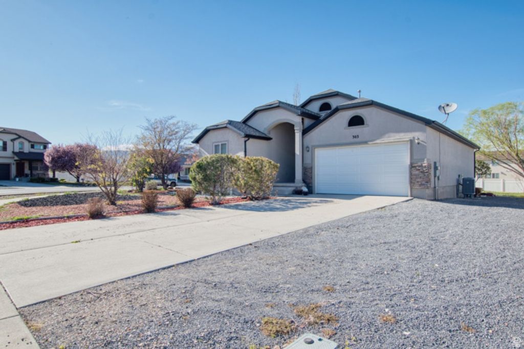 303 HEBER LN, Grantsville, UT 84029