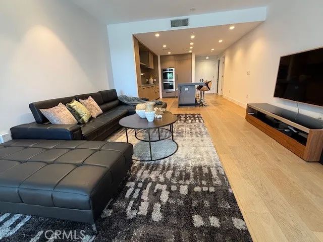 10777 Wilshire 310, Los Angeles, CA 90024