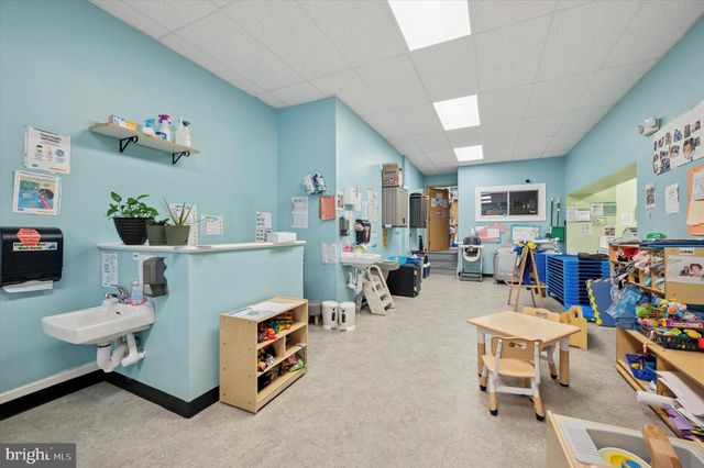 1333 S 49TH ST, Philadelphia, PA 19143