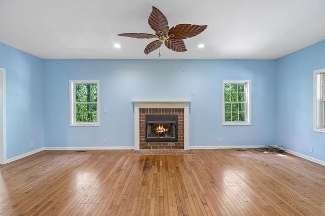 107 Timber Run Trl, Pegram, TN 37143