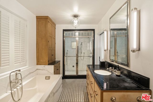 8836 Evanview Drive, West Hollywood, CA 90069