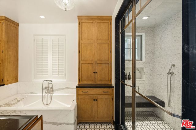 8836 Evanview Drive, West Hollywood, CA 90069