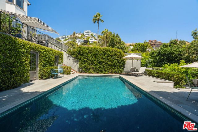 8836 Evanview Drive, West Hollywood, CA 90069