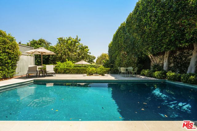 8836 Evanview Drive, West Hollywood, CA 90069